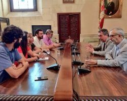 Espadas se compromete a mediar en el conflicto de El Correo de Andalucía