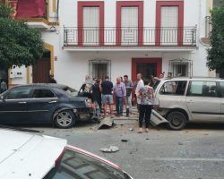Susto en Cantillana al explotar unos cohetes en la procesión de la Pastora