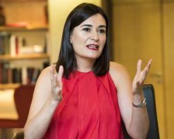 Sospechas de fraude de un máster de la ministra de Sanidad, Carmen Montón