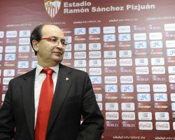 Gritos de «Pepe Castro dimisión» durante el partido con el Getafe