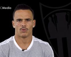Roque Mesa se alegra porque le quitan la tarjeta y vuelve a pedir perdón por dejar a su equipo con diez