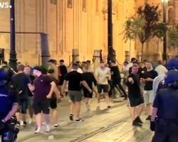 Espadas ve «inaceptables» los altercados de los hinchas ingleses y destaca la «rápida» reacción policial