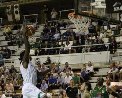 El Real Betis Energía Plus, cosido a triples en su debut en la LEB Oro