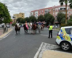 La Policía Local rescata a una niña de cinco años de un caballo desbocado