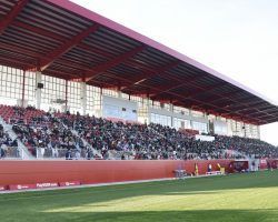 El campo principal de la ciudad deportiva sevillista pasa a llamarse Estadio Jesús Navas