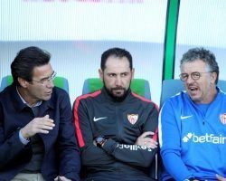 Machín dice que el mal estado del césped les perjudicó: «El campo ha sido determinante»
