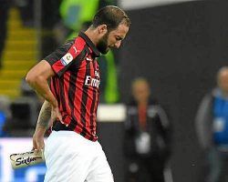 Higuaín no viaja con la expedición del Milan y será baja ante el Real Betis