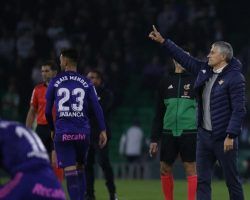 Setién: «El partido estaba bastante controlado para haberlo ganado siendo más inteligentes»