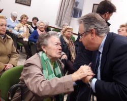 Zoido denuncia una sola plaza pública en residencia por cada 250 ancianos