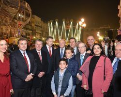La Plaza de San Francisco estrena su iluminación especial de Navidad