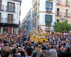 Procesión multitudinaria de la Pura y Limpia del Postigo