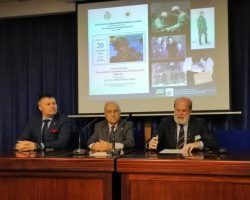 Exitosa conferencia del Dr Poyato Galán en el Colegio de Médicos de Sevilla
