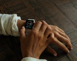 ¿Por qué se siguen llevando relojes?