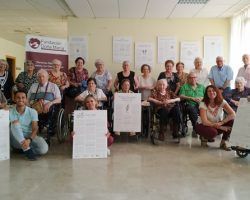 La exposición ‘20 Historias de Compasión’ llega a la Fundación Doña María con testimonios reales sobre el privilegio de cuidar