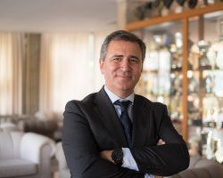 El Real Círculo de Labradores de Sevilla envía al Palacio de la Zarzuela cartas de apoyo y reconocimiento a la Monarquía española 