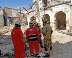 Dos heridos en el derrumbe de una obra en el centro de Sevilla