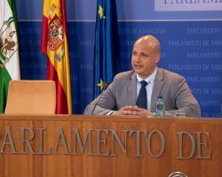 Rodrigo Alonso recuerda a Garzón que “salió como diputado por Málaga” y le advierte que “es la provincia andaluza que más carne exporta” al exterior 