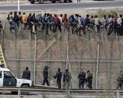 Espadas no responde sobre la llegada de inmigrantes a SevillaVOX registra una batería de preguntas en el Congreso para que Marlaska explique la numerosa llegada de inmigrantes a diferentes puntos de la capital andaluza
