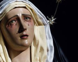 40 esperas de Cuaresma. El dolor de Sevilla   