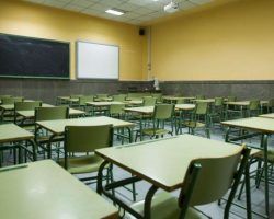 El curso escolar terminará a finales de junio y sin aprobado general