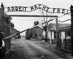 “Arbeit macht frei”