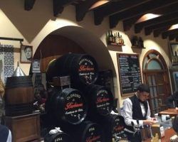 Barra y escaso aumento de aforo para la fase 3