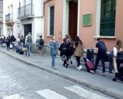 El Ayuntamiento socialista de Sevilla sigue vendiendo los éxitos de sus fracasos: ahora el sello turístico