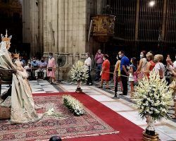 Sevilla salió para la Virgen que no pudo salir 