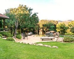 El jardinero, la mucama y los señoritos de Galapagar: Diario de Verano. LA NUEVA CASA