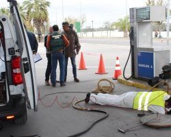 Detenidos los responsables de una gasolinera en Coria del Río por un delito contra el medio ambiente y los recursos naturales. Se les considera responsables del foco de olores que afecta a la localidad