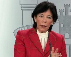 700 profesores y profesionales respaldan una carta dirigida a la ministra Celaá en defensa de los derechos lingüísticos de los castellanohablantes