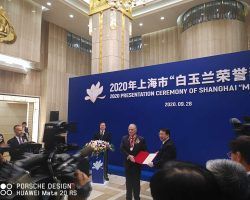 Dos españoles que trabajan para entidades francesas reciben el Magnolia Gold Award de Shanghai