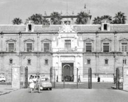 La primera cirugía coronaria de España, en el Hospital sevillano de las Cinco Llagas, cumple 50 años. La pandemia impide celebrar actos de homenaje. La llevó a cabo un miembro del «equipo médico habitual» de Franco.