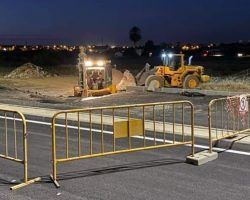 Reparan con nocturnidad y urgencia la avenida: día triste para esa obra excelsa de la chapuza nacional