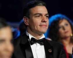 Sánchez apaga las luces, la función va a comenzar
