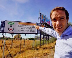 VOX denuncia que Autocontrol le censure la campaña anti-okupa en Sevilla  