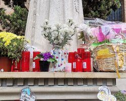Sevilla sigue a los pies de Santa Ángela de la Cruz en el 38 aniversario de su beatificación Por Juan Pablo II y en el campo de la Feria 
