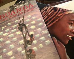 «Ruanda, cien días de fuego», de José Mª Arenzana, y «La vuelta al comunismo», de Federico J. Losantos, entre los 10 mejores libros del Año 2020 para la Revista Digital ZoéPost.