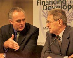 El objetivo de Soros no es tal vez manipular los resultados, sino lograr el derrumbe del modelo, un virus letal para la democracia (cap. V)España al borde del fracaso por la irresponsable dejación en sus funciones de las juntas electorales. Si falla Trump en sus denuncias, todo el sistema estará en el precipicio