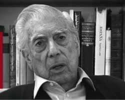 Vargas Llosa denuncia la conjura de los necios que pretenden enterrar «la lengua de España»