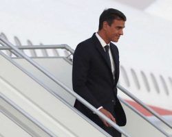 En las dictaduras, la carretera hacia el aeropuerto de la capital es más corta y más directaEl coste de pagar una red de apoyo y de lealtades suele ser más alto en las democracias