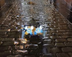 La Navidad sevillana deja su último rastro en el regreso de la lluvia