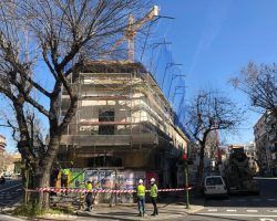 Comienza la retirada de andamios y soportes externos en el edificio de La Florida mientras se pudre el Mercado Puerta de la Carne