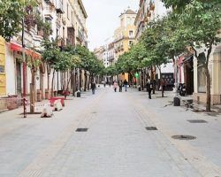 La calle Mateos Gago llega al fin de sus obras Los transeúntes ya pueden pasearla 