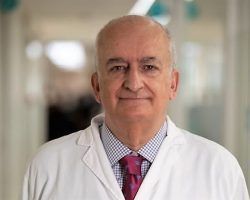Los cuidados paliativos inauguran el ciclo de conferencias gratuitas y online de la Fundación New HealthEl paliativista Álvaro Gándara será el conductor de esta ponencia dentro del proyecto "Sevilla Contigo. Ciudad Compasiva" impulsado por Obra Social "La Caixa", Fundación Cajasol y el Ayuntamiento de Sevilla