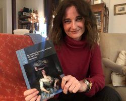La historia de la moda con Bárbara Rosillo en la Vniversitas Senioribus CEU Andalucía