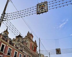 El Ayuntamiento convoca un concurso de escaparates y balcones durante la semana de la Feria de AbrilPodrán participar una veintena de calles de Casco Antiguo, Triana y Los Remedios