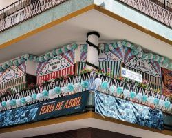 Premios del concurso de balcones y escaparates de la Feria de Abril 2021El Ayuntamiento concede el primer premio del concurso de balcones al situado en la calle Asunción