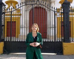 Cristina Peláez considera vital “la apertura de la Maestranza”"La distancia de un metro y medio entre cada espectador hace insostenible llevar a cabo la temporada de este año”