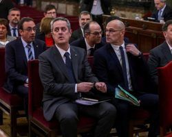 Sánchez anuncia la concesión de un autoindulto a través de los presos separatistas catalanes